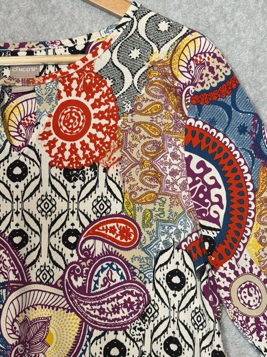 Chico's Tops - Chico's Fancy Filigree Paisley Geometric Keyhole Blouse Top-Women 1/US Medium